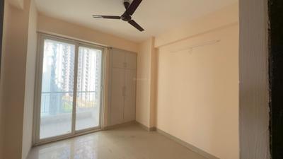 Bedroom Image of 1045 Sq.ft 3 BHK Apartment / Flat for rent in Amrapali Dream Valley 2, Noida Extension Greater Noida for Rs. 18000