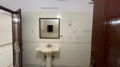 Image of 2080 Sq.ft 2.5 BHK Builder Floor for rent in Palam Vihar, Gurgaon for Rs. 36000