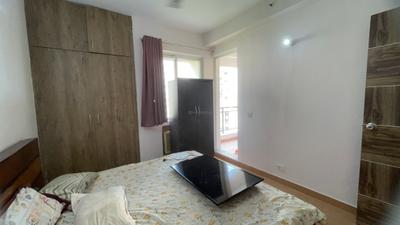 Bedroom Image of 1020 Sq.ft 2 BHK Apartment / Flat for rent in Jaypee Kosmos, Sector 134 Noida for Rs. 33000