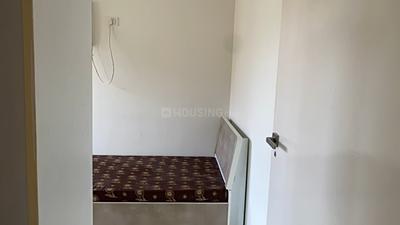 Bedroom Image of 1350 Sq.ft 2.5 BHK Apartment / Flat for rent in Adani The Meadows, Shantigram Ahmedabad for Rs. 38000