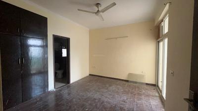 Bedroom Image of 1035 Sq.ft 2 BHK Apartment / Flat for sale in Amrapali Silicon City, Sector 76 Noida for Rs. 9500000