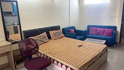 Bedroom Image of 400 Sq.ft 1 BHK Apartment / Flat for rent in Supertech Ecociti, Sector 137 Noida for Rs. 20000