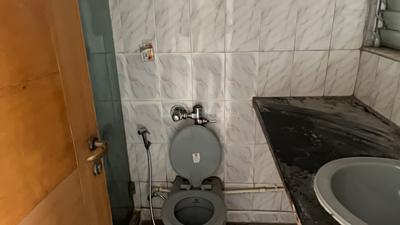 Image of 1450 Sq.ft 3 BHK Apartment / Flat for rent in Dev Arti Building, Mahim, Mumbai for Rs. 100000