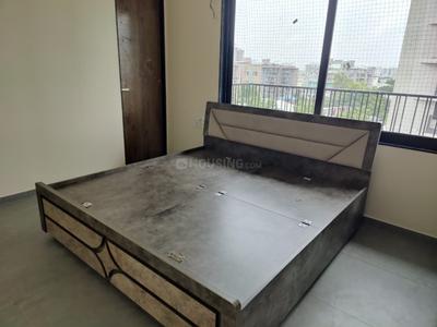 Bedroom Image of 2850 Sq.ft 3 BHK Apartment / Flat for rent in Lycka Life, Sola Ahmedabad for Rs. 49000