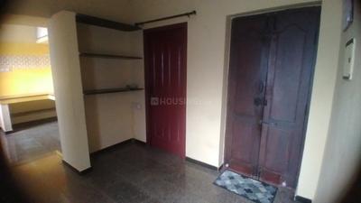 Living Room Image of 370 Sq.ft 1 BHK Apartment / Flat for rent in New Siddhapudur Coimbatore for Rs. 12000