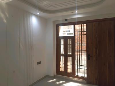 Bedroom Image of 1000 Sq.ft 3 BHK Builder Floor for sale in Mahavir Enclave New Delhi for Rs. 9000000