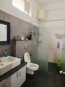Bathroom Image of 4450 Sq.ft 4 BHK Villa for sale in PMR Parkvue, Kompally Hyderabad for Rs. 75000000