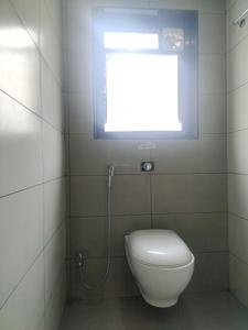 Common Bathroom Image of 1050 Sq.ft 2 BHK Apartment / Flat for sale in Surana Poonam Garden, Bibwewadi Pune for Rs. 6500000