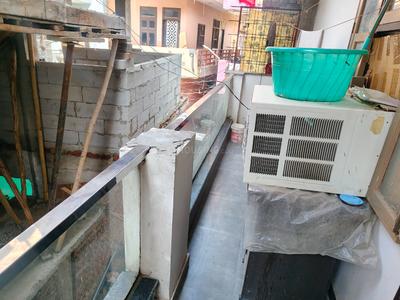Balcony Image of 1000 Sq.ft 2.5 BHK Builder Floor for rent in Sector 6 Gurgaon for Rs. 16000