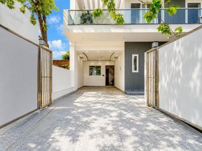 Balcony Image of 3600 Sq.ft 4 BHK Independent House for sale in Kulhan Dehradun for Rs. 32500000