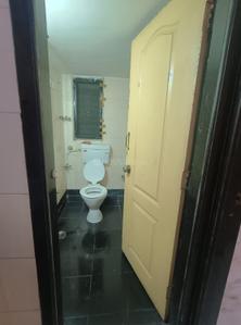 Bathroom Image of 1050 Sq.ft 3 BHK Apartment / Flat for rent in Kopar Khairane Navi Mumbai for Rs. 45000