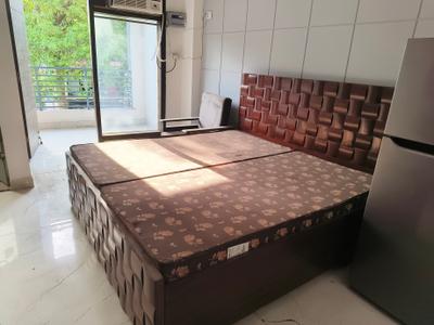 Bedroom Image of 2200 Sq.ft 2 BHK Studio for rent in DLF Phase 3 Gurgaon for Rs. 43000