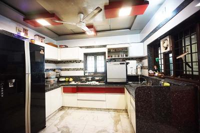Kitchen Image of 4725 Sq.ft 4 BHK Independent House for sale in Satellite Ahmedabad for Rs. 131300000
