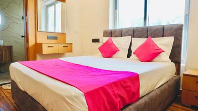 Bedroom Image of 10000 Sq.ft 6 BHK Builder Floor for rent in Gomti Nagar Lucknow for Rs. 230000