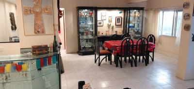 Hall Image of 1100 Sq.ft 3.5 BHK Apartment / Flat for sale in Lokhandwala Complex, Andheri West Mumbai for Rs. 54900000