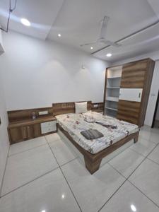 Bedroom Image of 3500 Sq.ft 4 BHK Builder Floor for rent in Chandkheda Ahmedabad for Rs. 60000