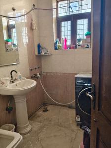 Bathroom Image of 2200 Sq.ft 3 BHK Builder Floor for rent in Sector 30 Faridabad for Rs. 22000