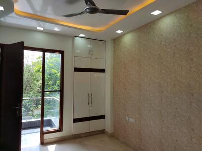 Bedroom Image of 1350 Sq.ft 3 BHK Builder Floor for rent in Pitampura New Delhi for Rs. 43000