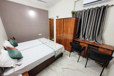 Bedroom Image of 300 Sq.ft 1 RK Apartment / Flat for rent in Vijay Nagar Indore for Rs. 10500