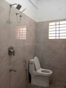 Bathroom Image of 850 Sq.ft 2 BHK Independent House for rent in Kudlu Bengaluru for Rs. 23000