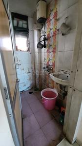 Bathroom Image of 350 Sq.ft 1 RK Apartment / Flat for rent in Mahavir Platinum, Chedda Nagar Mumbai for Rs. 22000