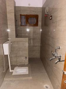 Bathroom Image of 1850 Sq.ft 3 BHK Builder Floor for rent in Indira Nagar Lucknow for Rs. 27000