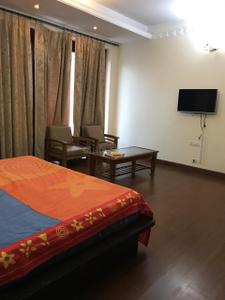 Bedroom Image of 4500 Sq.ft 4 BHK Builder Floor for sale in Green Park New Delhi for Rs. 90000000