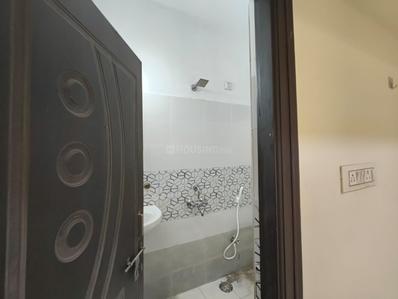 Bathroom Image of 1100 Sq.ft 2 BHK Apartment / Flat for rent in Puppalaguda Hyderabad for Rs. 20000