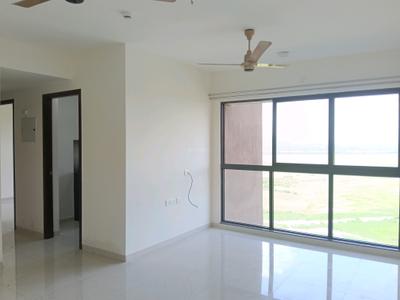 Living Room Image of 1000 Sq.ft 2.5 BHK Apartment / Flat for rent in Lodha Splendora, Kasarvadavali Thane for Rs. 33000