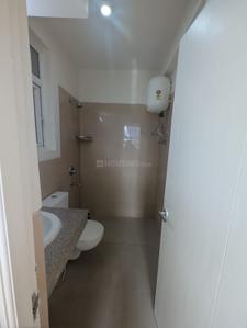 Bathroom Image of 1600 Sq.ft 3 BHK Apartment / Flat for rent in Emaar Emerald Floors Premier, Sector 65 Gurgaon for Rs. 57000