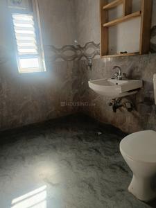 Image of 1750 Sq.ft 4 BHK Apartment / Flat for sale in Navkunj Apartment, Patparganj, New Delhi for Rs. 32500000