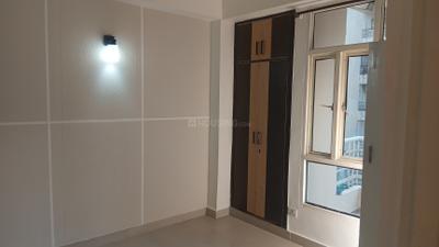 Bedroom Image of 950 Sq.ft 2 BHK Apartment / Flat for sale in Supertech Livingston, Crossings Republik Ghaziabad for Rs. 7500000