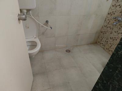 Bathroom Image of 800 Sq.ft 1 BHK Apartment / Flat for rent in Nirmiti 25 East, Kharadi Pune for Rs. 24000