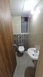 Bathroom Image of 470 Sq.ft 1 BHK Apartment / Flat for rent in Dosti Greater Thane, Bhiwandi Thane for Rs. 11000