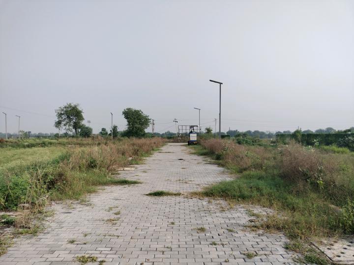 Adore Smart City Main Image 1