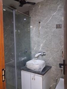 Common Bathroom One Image of 1350 Sq.ft 3 BHK Builder Floor for sale in Paschim Vihar New Delhi for Rs. 27500000