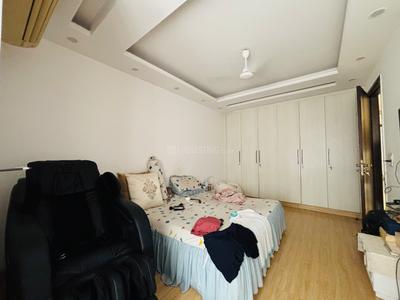 Bedroom Image of 1800 Sq.ft 3 BHK Builder Floor for sale in Malviya Nagar New Delhi for Rs. 44500000