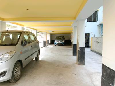 Car Garage Image of 1376 Sq.ft 3 BHK Apartment / Flat for sale in Jadavpur Kolkata for Rs. 6500000