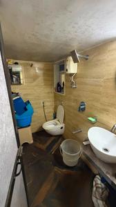 Bathroom Image of 800 Sq.ft 2 BHK Apartment / Flat for rent in Vini Garden, Dahisar West Mumbai for Rs. 48000