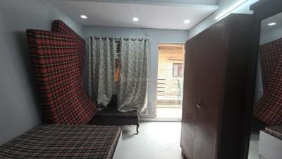 Bedroom Image of 400 Sq.ft 1 BHK Apartment / Flat for rent in Pitampura New Delhi for Rs. 19000
