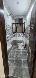 Bathroom Image of 1050 Sq.ft 2 BHK Builder Floor for rent in Sector 15 Gurgaon for Rs. 25000