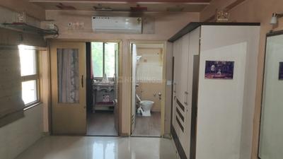 Bedroom Image of 2000 Sq.ft 3 BHK Apartment / Flat for rent in Vastrapur Ahmedabad for Rs. 45000