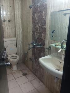 Bathroom Image of 1205 Sq.ft 2.5 BHK Independent House for rent in Aayansh Enclave, Sector 20 Noida for Rs. 28000