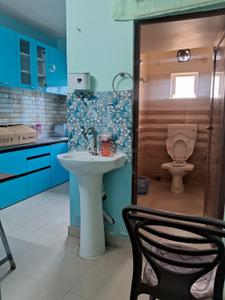 Kitchen Image of 1150 Sq.ft 2.5 BHK Builder Floor for rent in Salt Lake City Kolkata for Rs. 35000