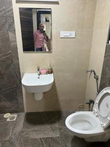 Bathroom Image of 1800 Sq.ft 4 BHK Apartment / Flat for sale in SMGK Woods Platina, Jogeshwari West Mumbai for Rs. 55000000