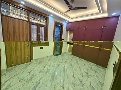 Bedroom Image of 1300 Sq.ft 4 BHK Builder Floor for sale in Shalimar Garden Ghaziabad for Rs. 9000000