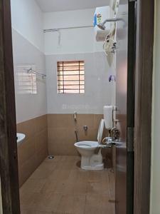Bathroom Image of 1200 Sq.ft 1 BHK Builder Floor for rent in Koramangala Bengaluru for Rs. 28000