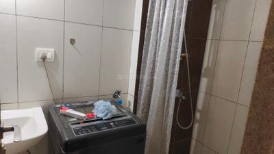 Bathroom Image of 620 Sq.ft 1 BHK Apartment / Flat for rent in Skyi Songbirds , Bhugaon Pune for Rs. 22000