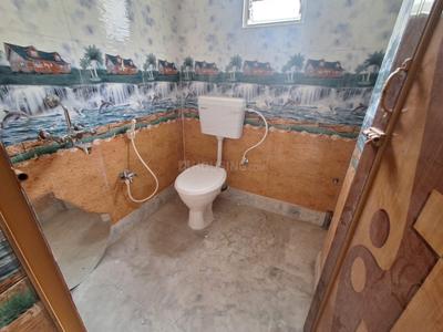 Bathroom Image of 700 Sq.ft 2 BHK Apartment / Flat for sale in Keshtopur Kolkata for Rs. 2450000