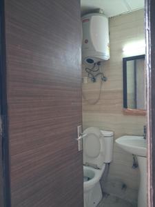Common Bathroom Image of 400 Sq.ft 1 RK Apartment / Flat for sale in Supertech Ecociti, Sector 137 Noida for Rs. 4000000